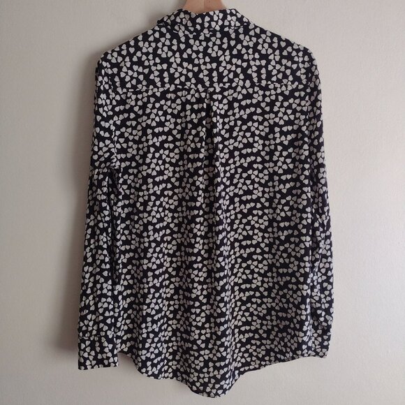 Equipment Essential Silk Top M Tossed Heart Print Black White Button Blouse - Picture 9 of 11
